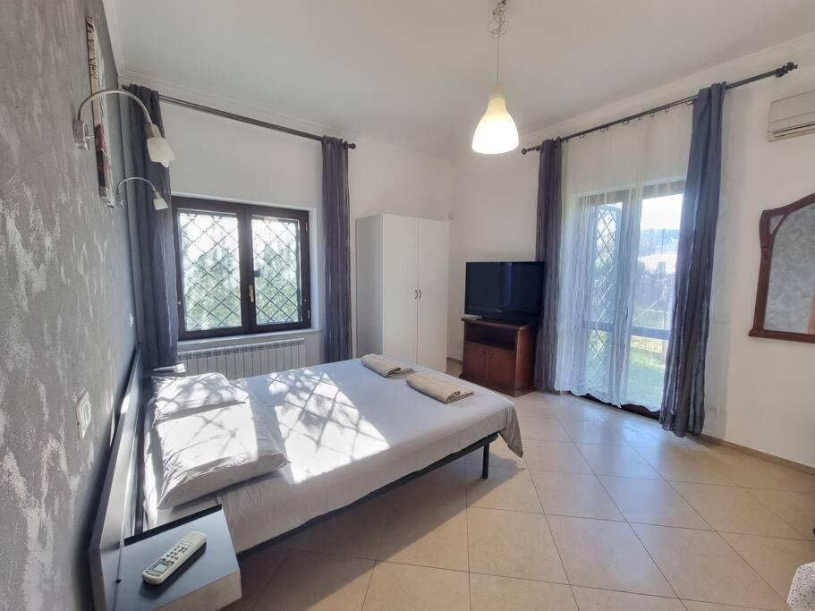 -5 Min From Bus Stop-Free Parking Exterior photo